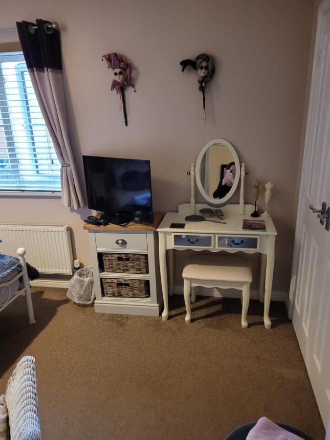 Siobhan'S Abode 2 Deluxe Doubles N Large Single No Pets Swindon Zewnętrze zdjęcie