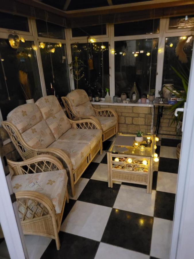 Siobhan'S Abode 2 Deluxe Doubles N Large Single No Pets Swindon Zewnętrze zdjęcie